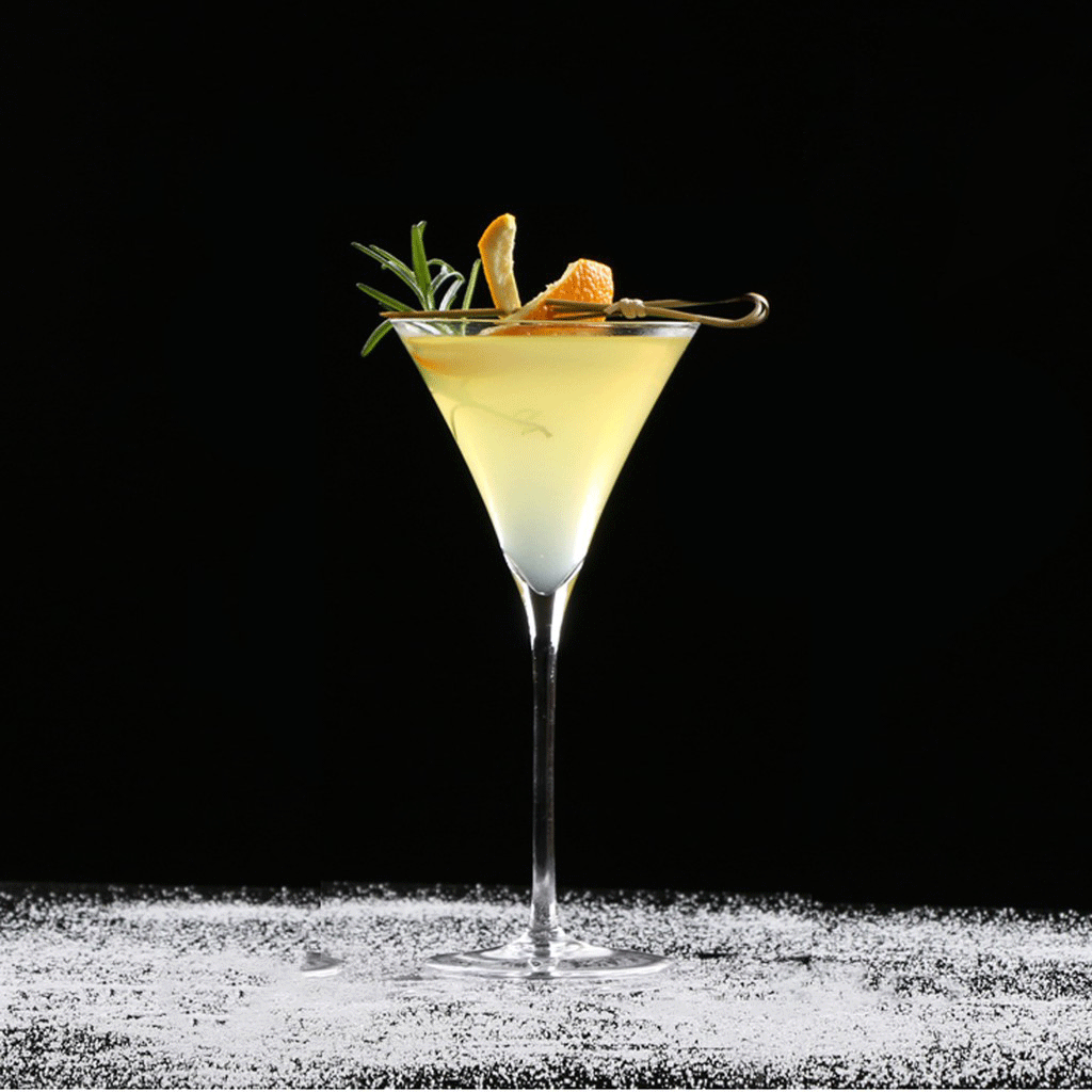 ly thủy tinh đế cao Martini glass